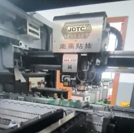 ??適配器插件機設備：電源制造業高效生產的核心技術裝備?