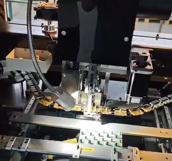 PCBA自動插件機(jī)：打通全流程自動化驅(qū)動PCBA制造邁向工業(yè)4.0?